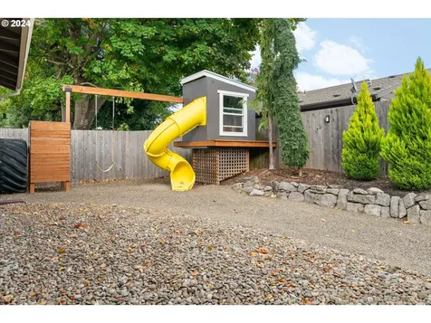 630 N Dahlia Place Canby OR 97013