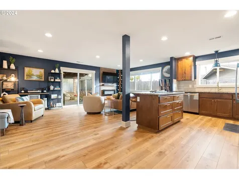 630 N Dahlia Place Canby OR 97013