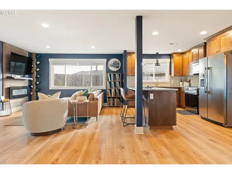 630 N Dahlia Place Canby OR 97013