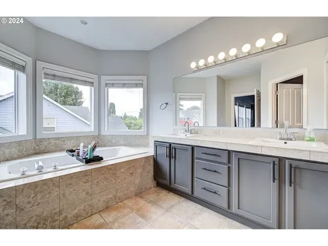 4908 NE 137th Street Vancouver WA 98686