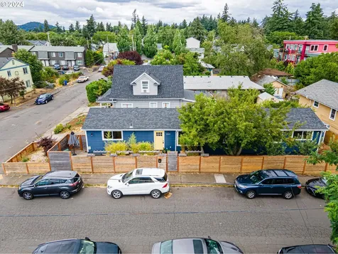 8809 SE Reedway Street Portland OR 97266