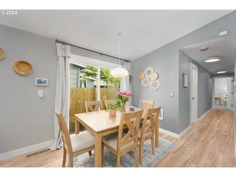 8809 SE Reedway Street Portland OR 97266