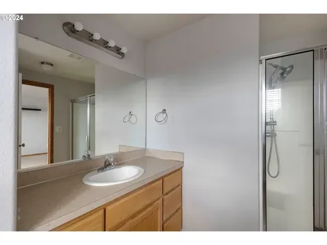 820 Sw Chablis Court Dundee OR 97115