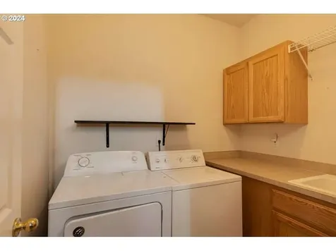 820 Sw Chablis Court Dundee OR 97115