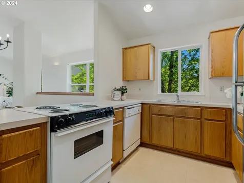 15801 Ne Beech Street Portland OR 97230