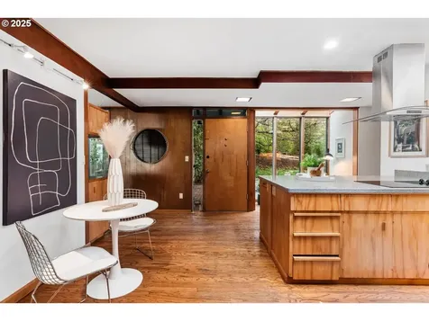 900 SW 83rd Avenue Portland OR 97225