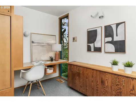 900 SW 83rd Avenue Portland OR 97225
