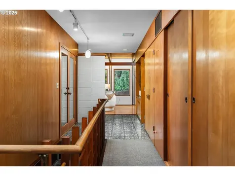 900 SW 83rd Avenue Portland OR 97225
