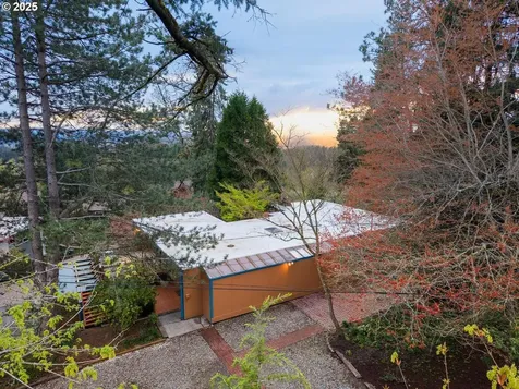 900 SW 83rd Avenue Portland OR 97225