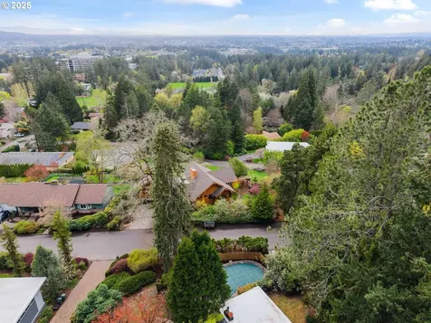 900 SW 83rd Avenue Portland OR 97225