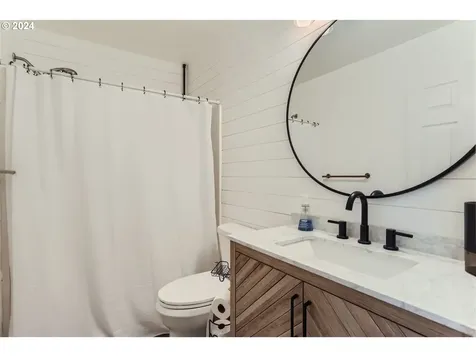 21184 Osburn Loop Fairview OR 97024