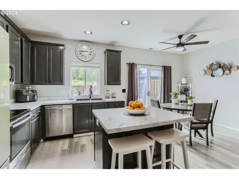 21184 Osburn Loop Fairview OR 97024