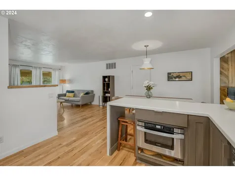9215 N Fortune Avenue Portland OR 97203