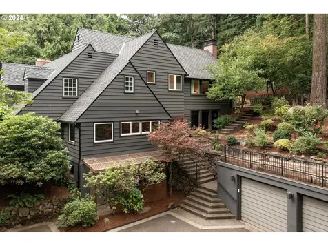4905 SW Hewett Boulevard Portland OR 97221