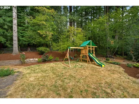 4905 SW Hewett Boulevard Portland OR 97221