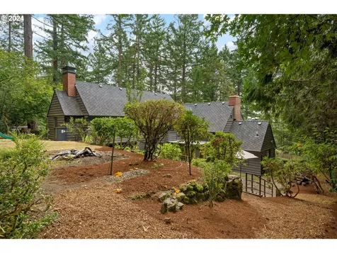 4905 SW Hewett Boulevard Portland OR 97221