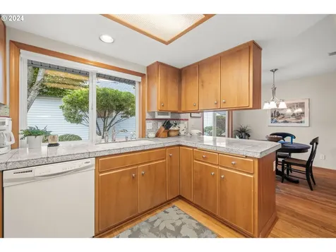 1722 Ne 148th Place Portland OR 97230