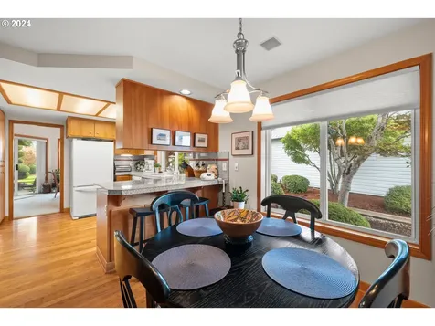 1722 Ne 148th Place Portland OR 97230