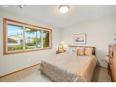 1722 Ne 148th Place Portland OR 97230