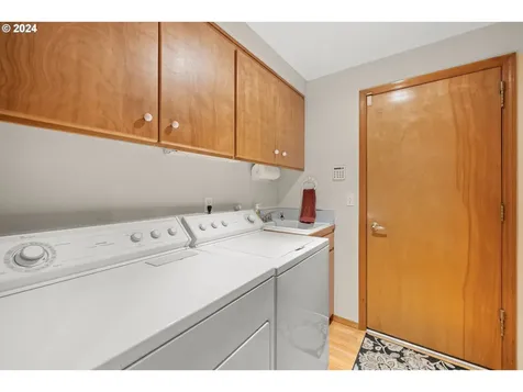 1722 Ne 148th Place Portland OR 97230