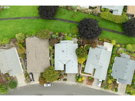 1722 Ne 148th Place Portland OR 97230
