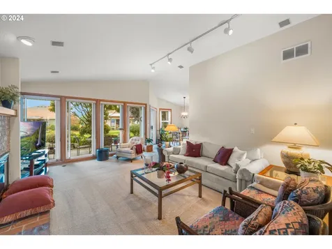 1722 Ne 148th Place Portland OR 97230