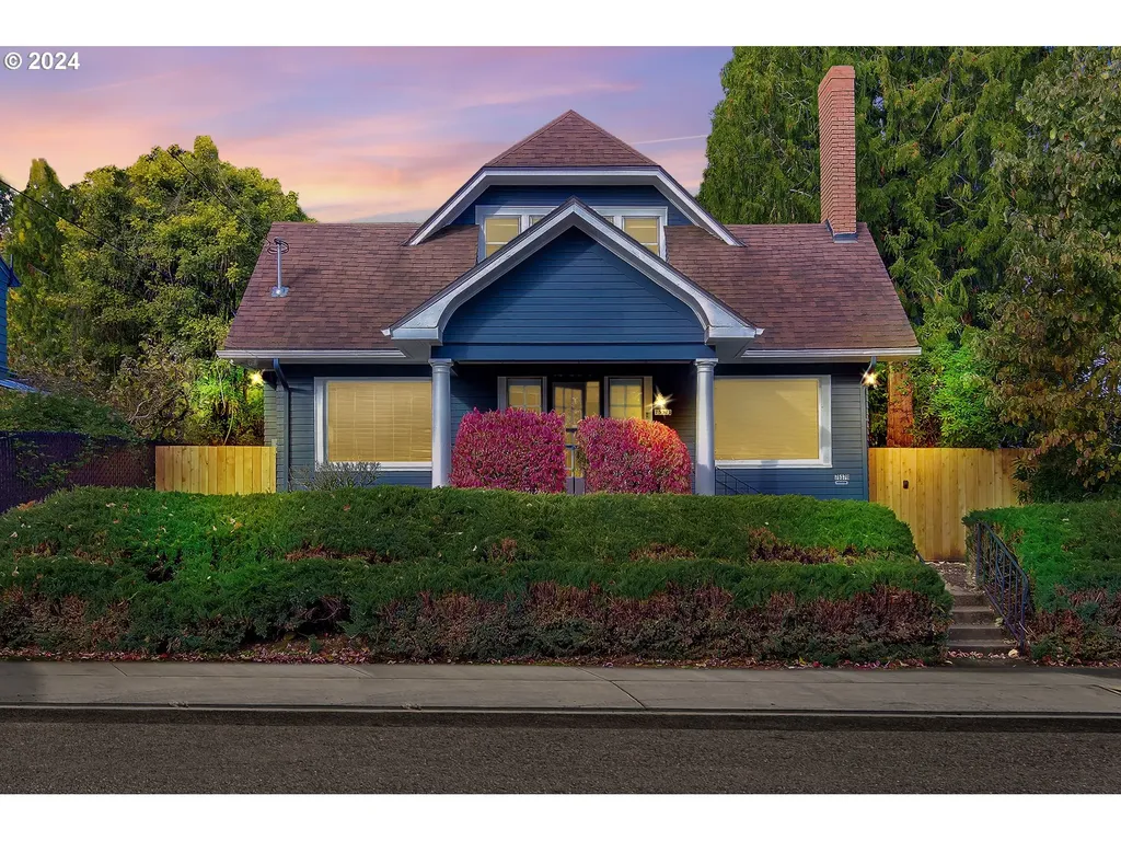 7537 N Richmond Avenue Portland OR 97203