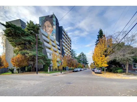 7537 N Richmond Avenue Portland OR 97203