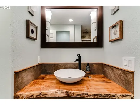 87893 Green Hill Road Eugene OR 97402