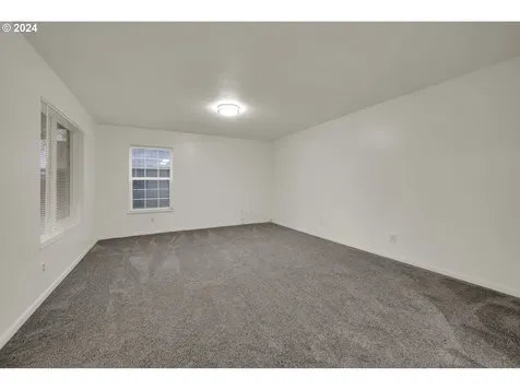 1129 7th Street Springfield OR 97477