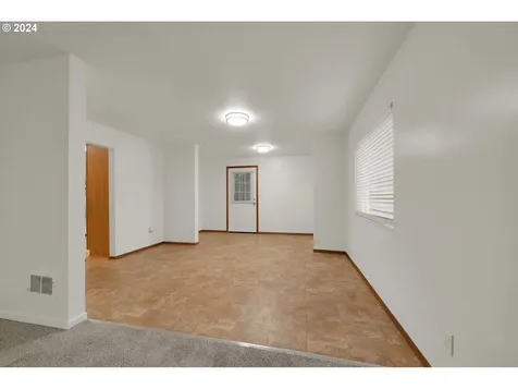 1129 7th Street Springfield OR 97477
