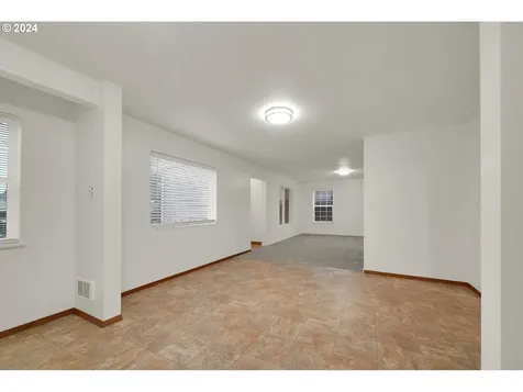 1129 7th Street Springfield OR 97477