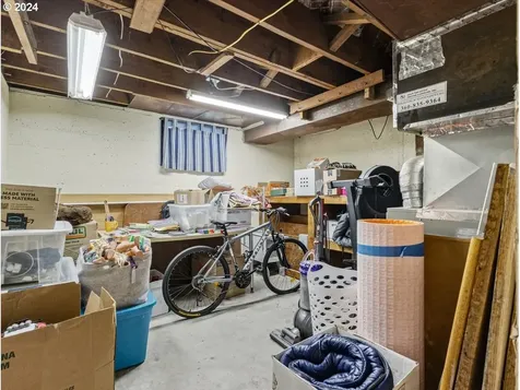 207 Nw 45th Street Vancouver WA 98660