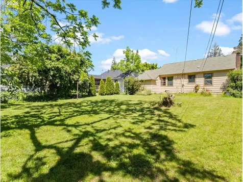 207 Nw 45th Street Vancouver WA 98660