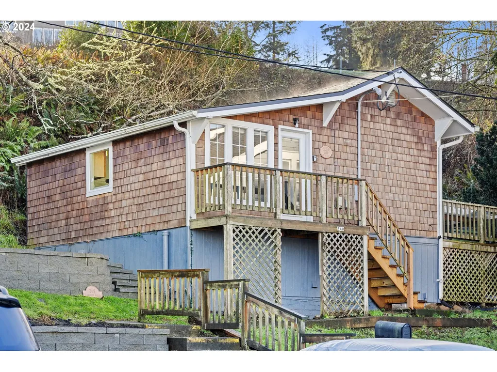 349 Melbourne Avenue Astoria OR 97103