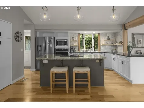 17802 Hillside Way Lake Oswego OR 97034
