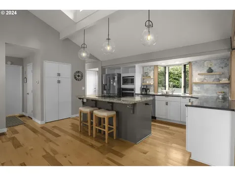17802 Hillside Way Lake Oswego OR 97034