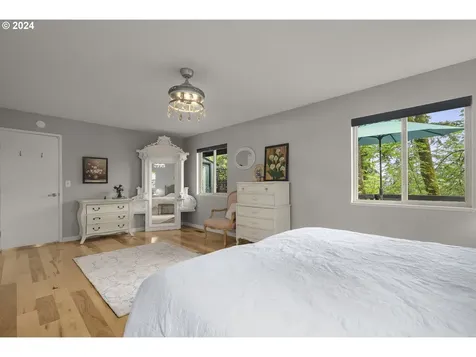 17802 Hillside Way Lake Oswego OR 97034