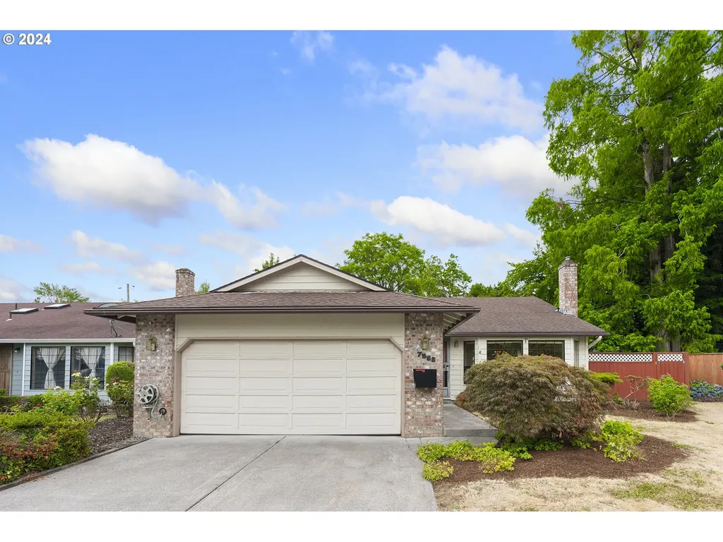 7568 Se Taggart Court Portland OR 97206