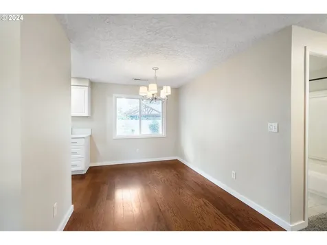 15321 NE 43rd Street Vancouver WA 98682