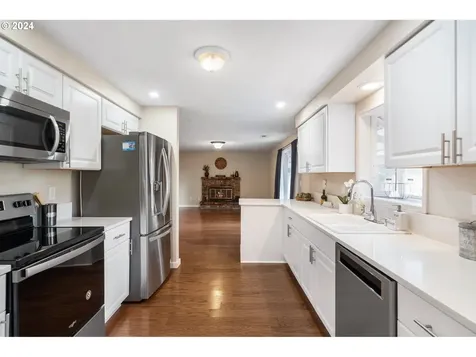15321 NE 43rd Street Vancouver WA 98682