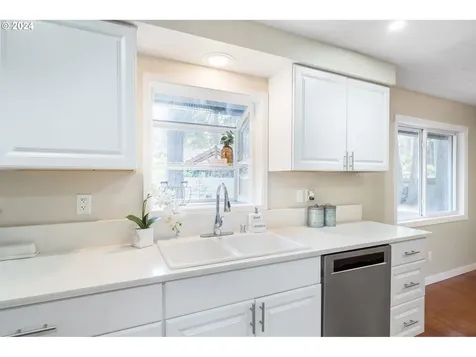15321 NE 43rd Street Vancouver WA 98682