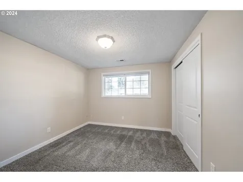 15321 NE 43rd Street Vancouver WA 98682