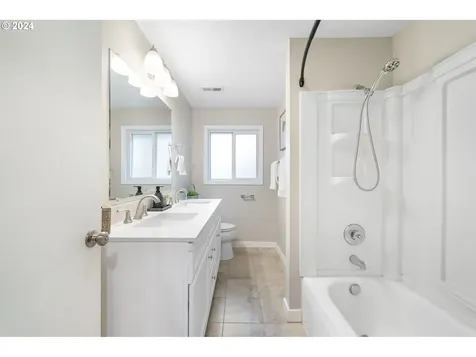 15321 NE 43rd Street Vancouver WA 98682