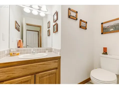 20598 S Upper Highland Road Beavercreek OR 97004