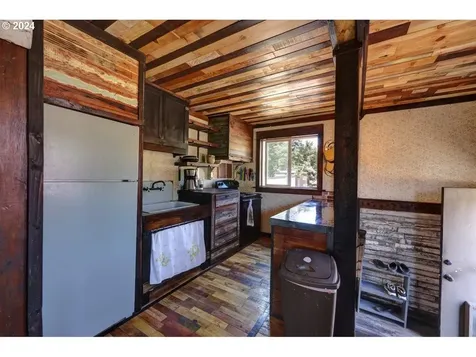 41127 Hillcrest Loop Astoria OR 97103