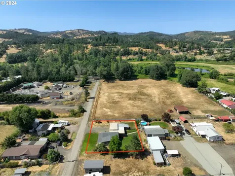 141 Goodman Avenue Oakland OR 97462