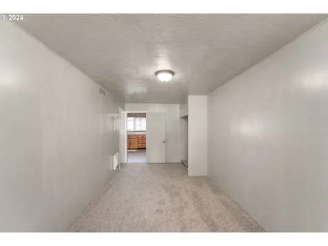 141 Goodman Avenue Oakland OR 97462