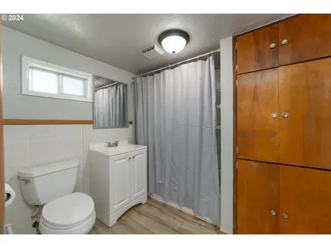 141 Goodman Avenue Oakland OR 97462