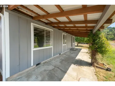 141 Goodman Avenue Oakland OR 97462